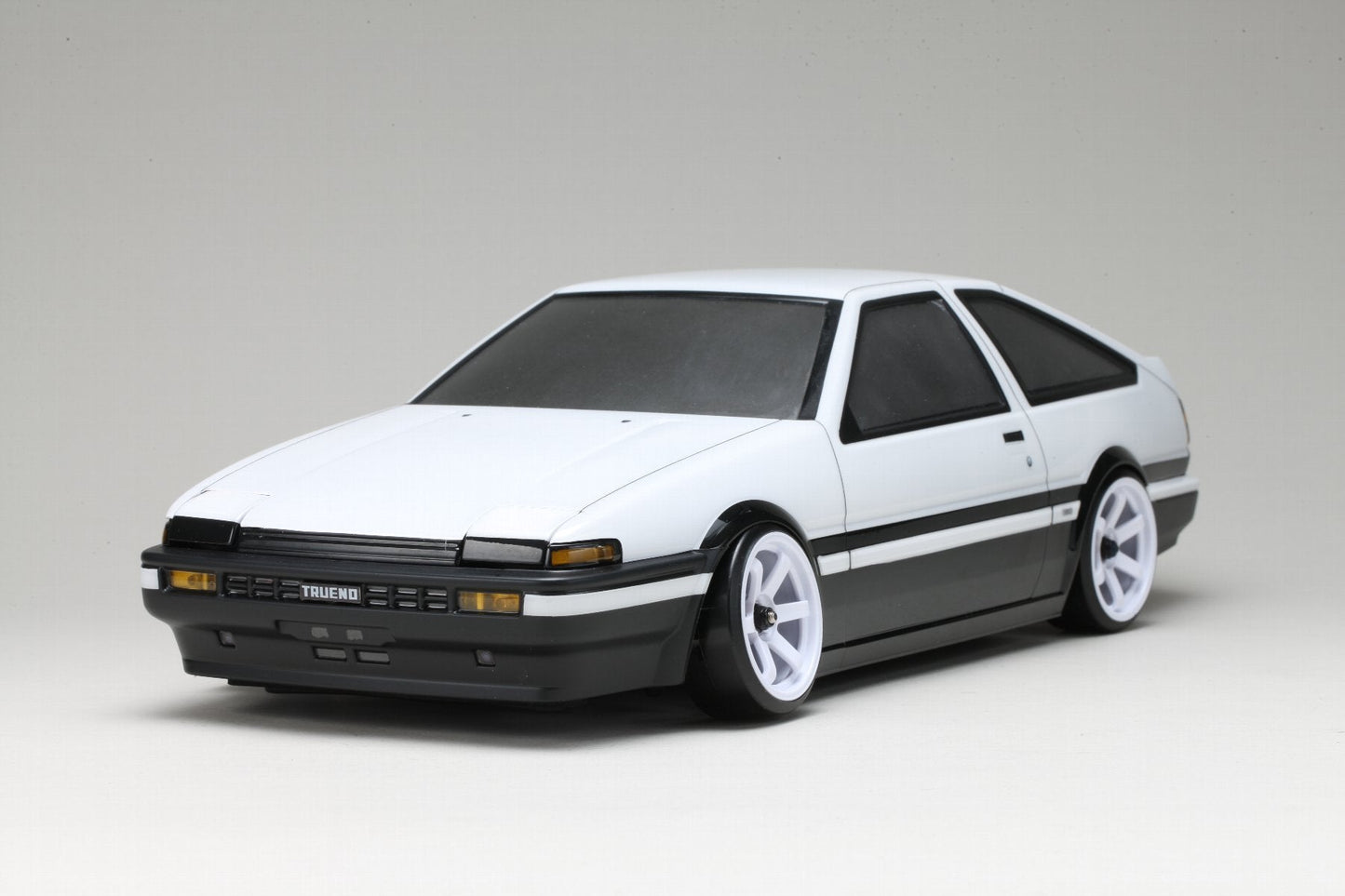 Yokomo TOYOTA Sprinter Trueno (AE86) 3-Door Body Set 1-10 Clear Lexan