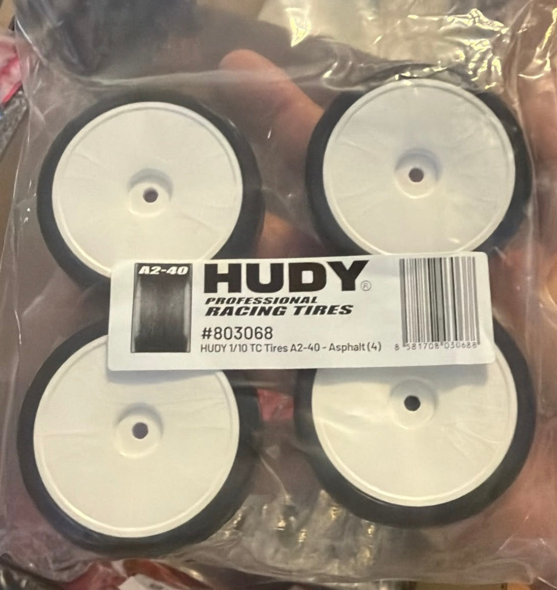 HUDY 1/10 TC TIRES A2-40 - ASPHALT (4)